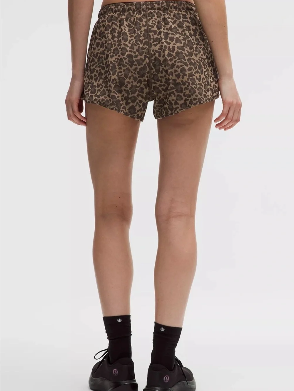 Lululemon Women's Swiftly Mid-Rise Short 3